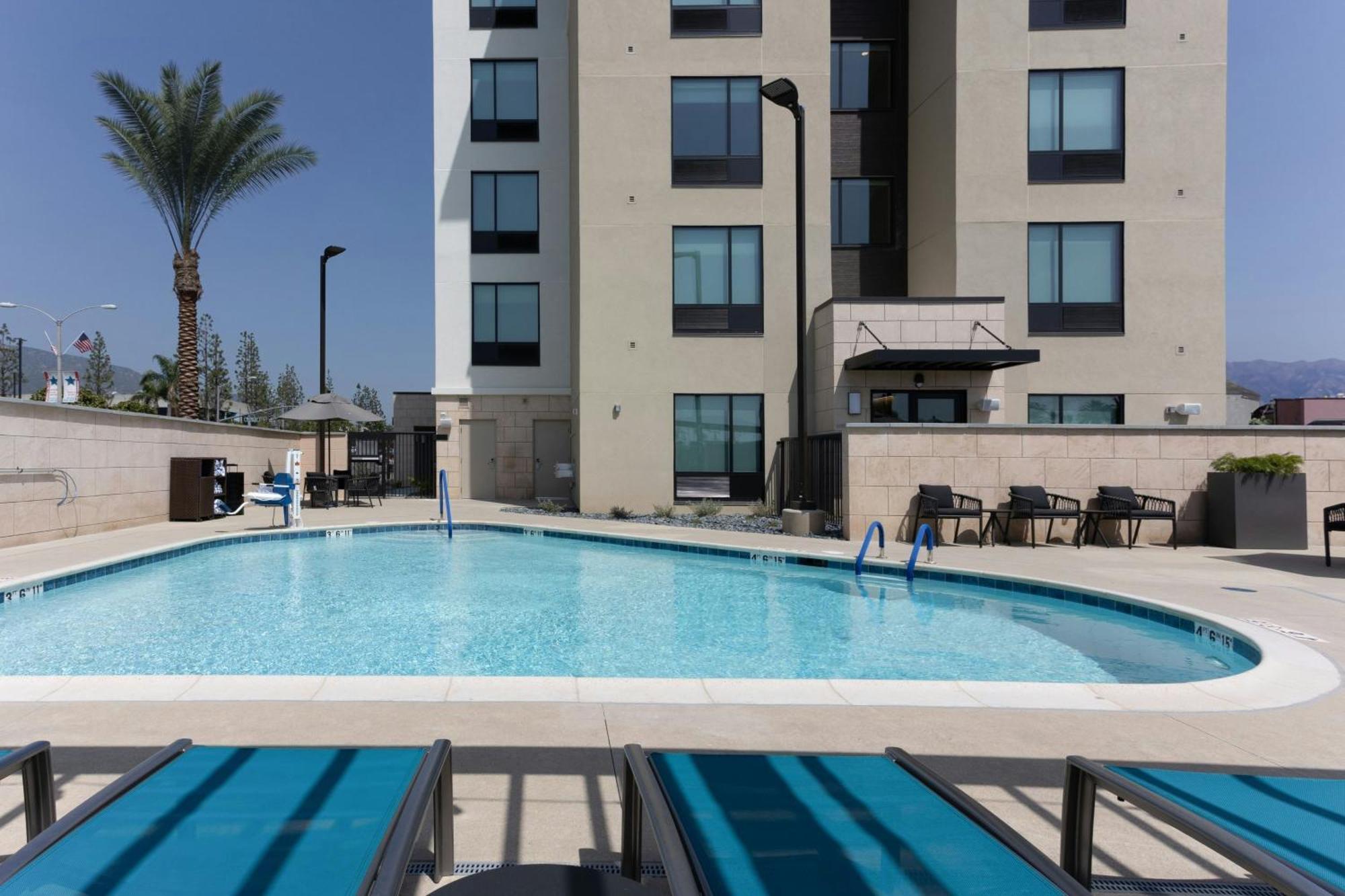 Towneplace Suites By Marriott Monrovia Exterior photo