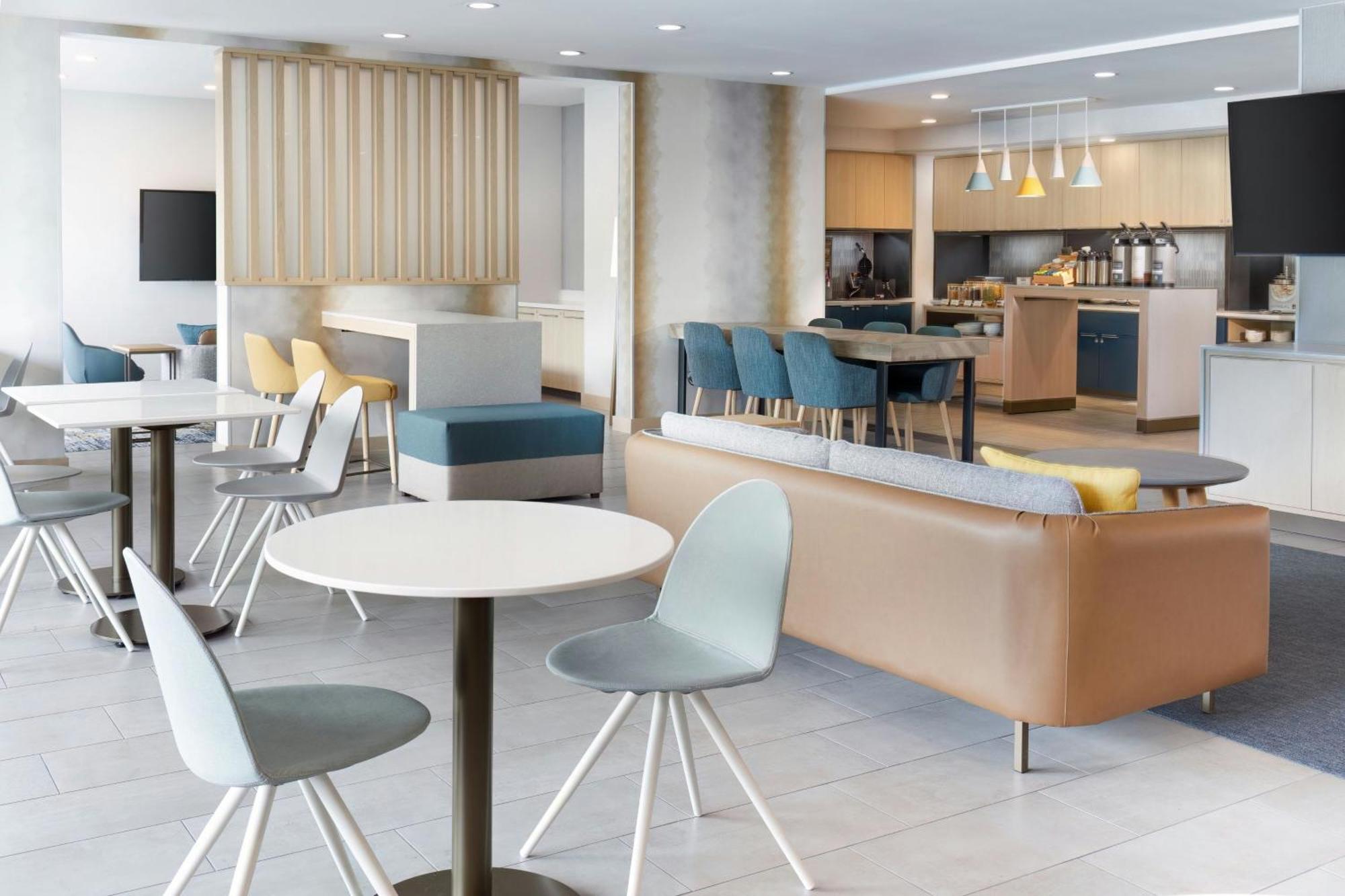 Towneplace Suites By Marriott Monrovia Exterior photo