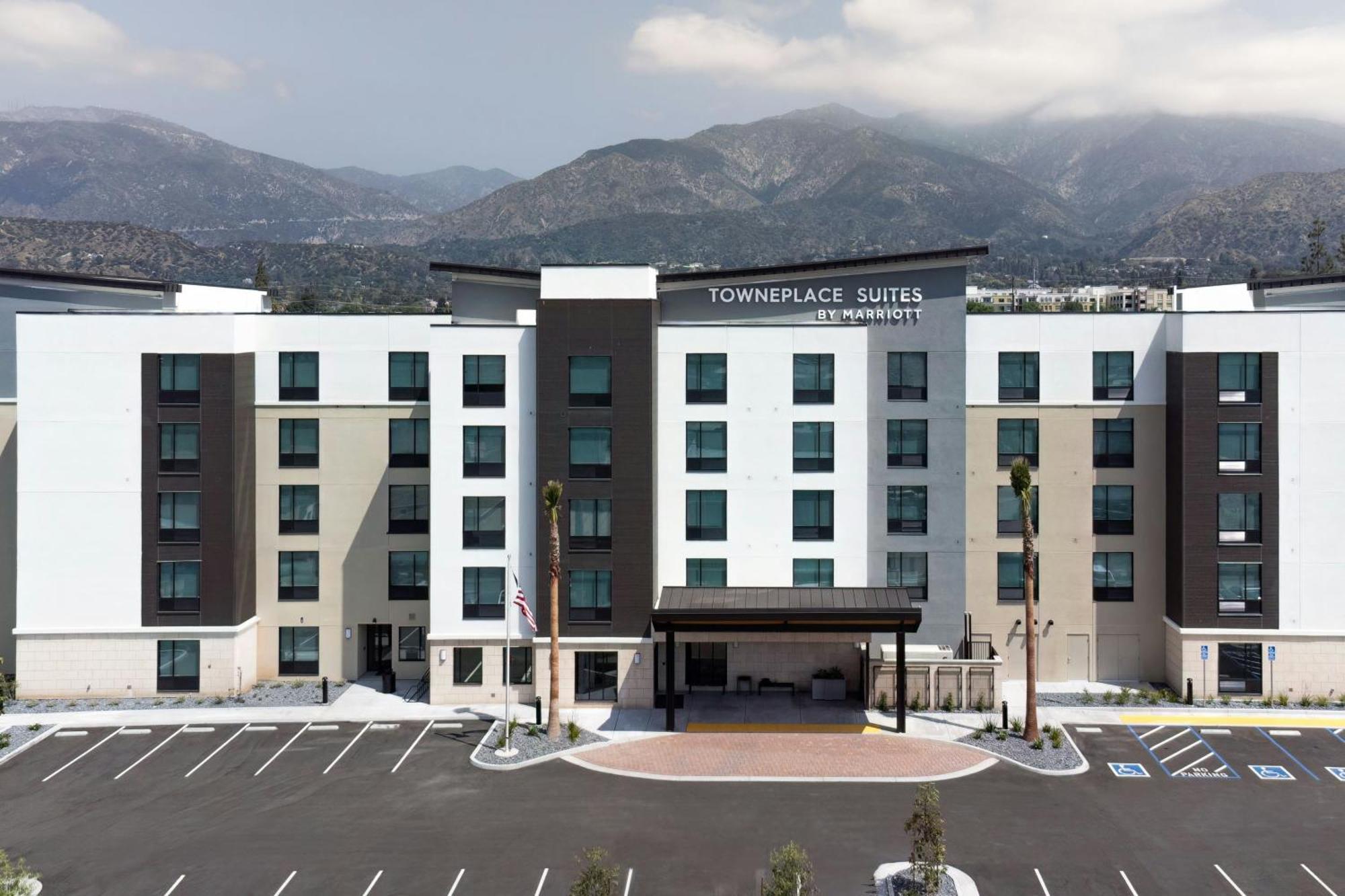 Towneplace Suites By Marriott Monrovia Exterior photo