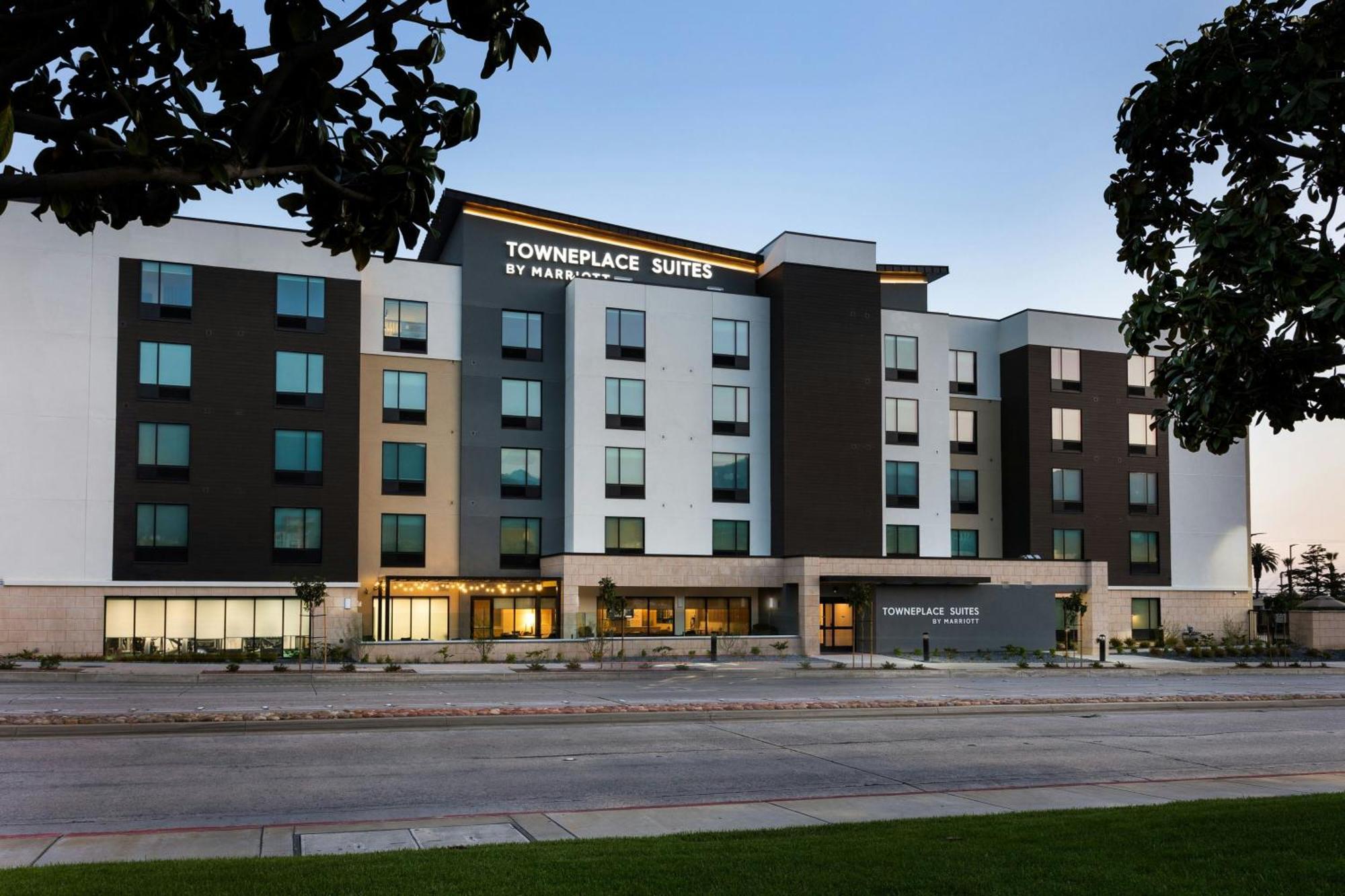 Towneplace Suites By Marriott Monrovia Exterior photo